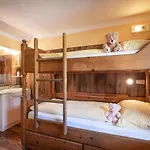 Хостел Berghuette Burgweghof Jugendgaestehaus *