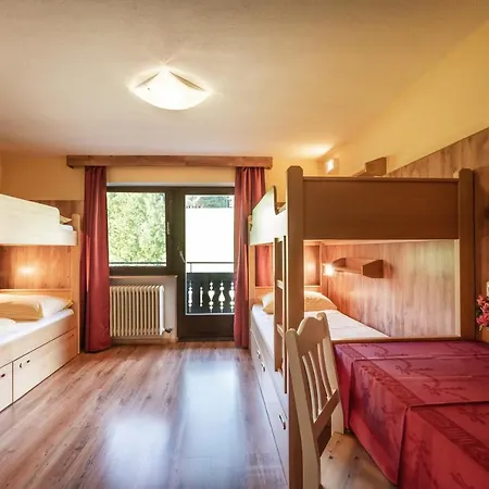Berghuette Burgweghof Jugendgaestehaus * Βέστεντορφ