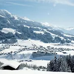 Berghuette Burgweghof Jugendgaestehaus