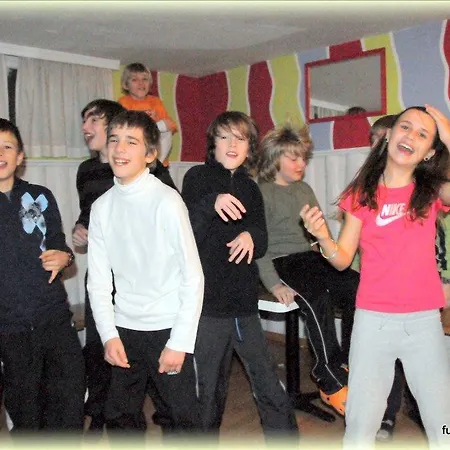 Berghuette Burgweghof Jugendgaestehaus *