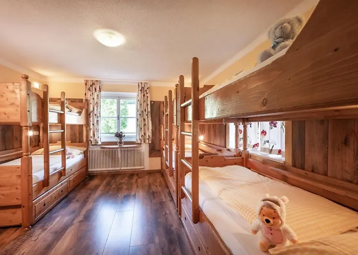 بيت شباب Berghuette Burgweghof Jugendgaestehaus *