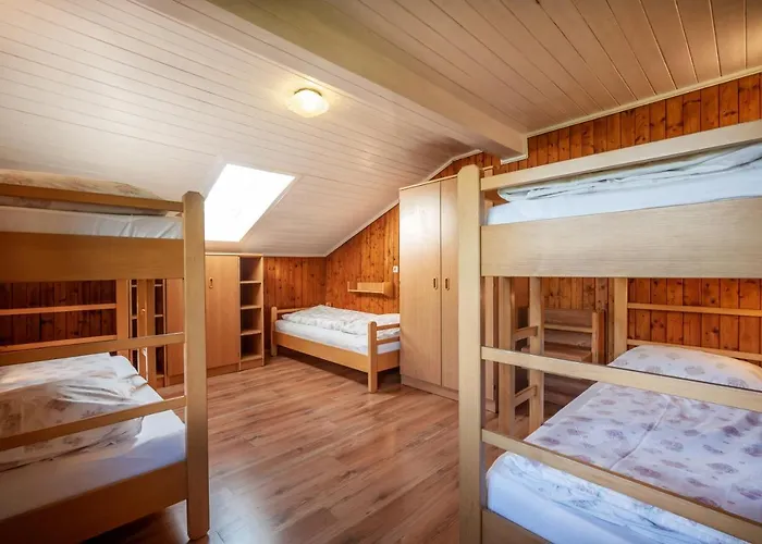 بيت شباب Berghuette Burgweghof Jugendgaestehaus