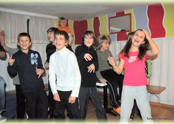 Berghuette Burgweghof Jugendgaestehaus *