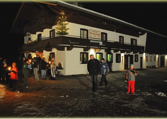 Berghuette Burgweghof Jugendgaestehaus بيت شباب *