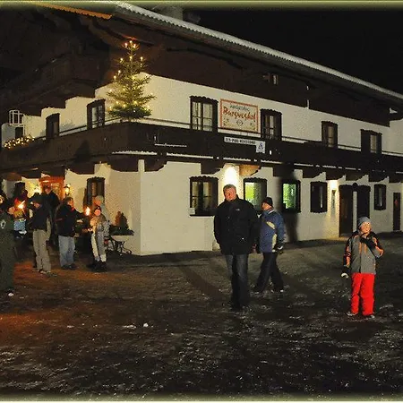 Berghuette Burgweghof Jugendgaestehaus Hostel *